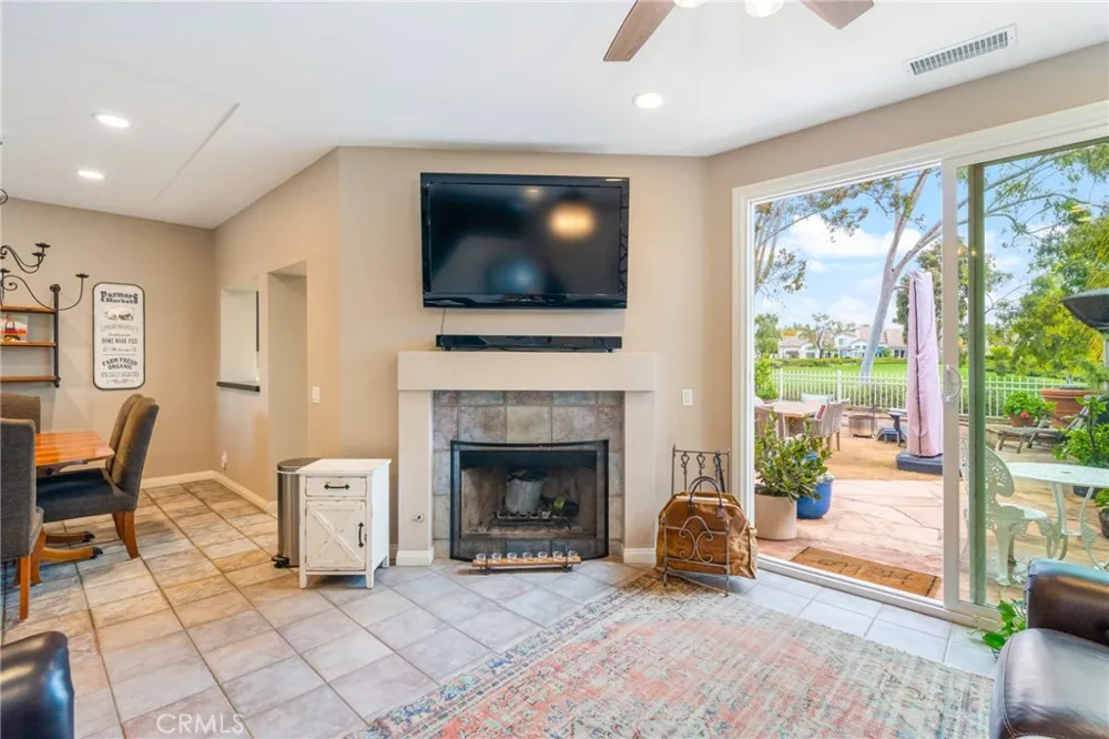 44 Pinzon Rancho Santa Margarita, CA 92688