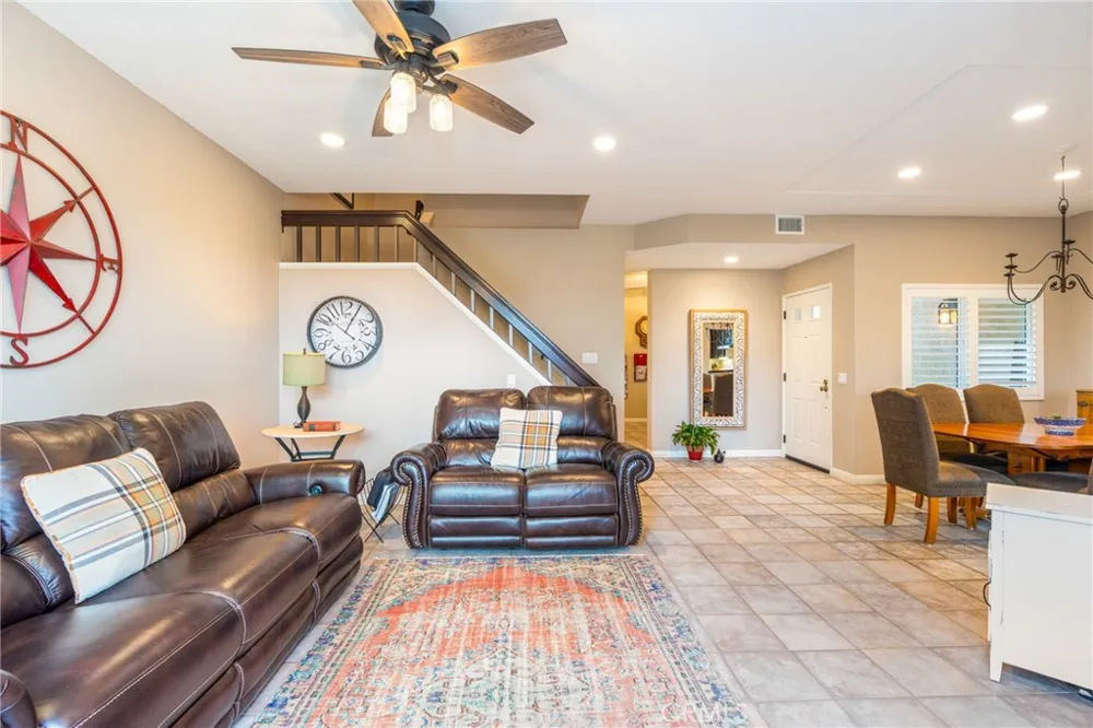 44 Pinzon Rancho Santa Margarita, CA 92688