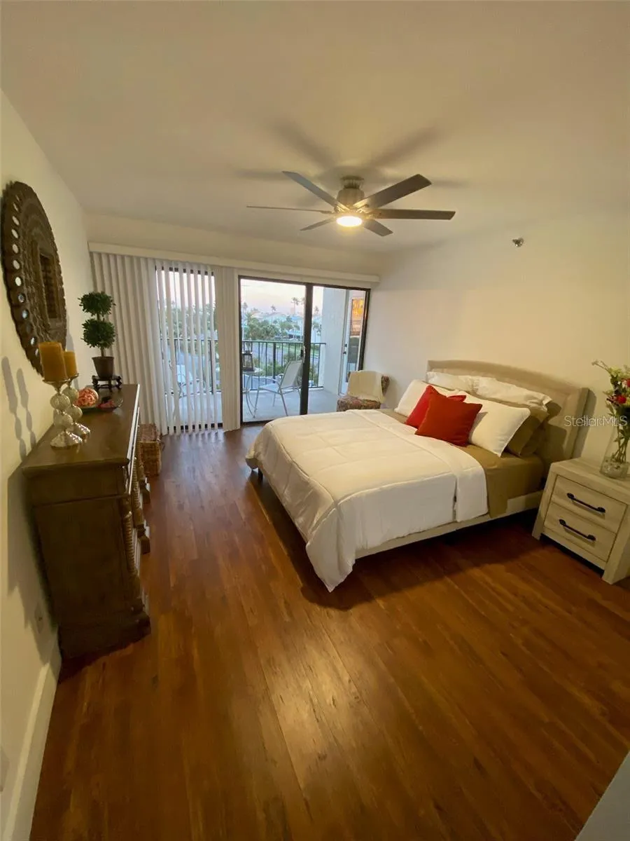 1480 GULF BOULEVARD #309 Clearwater Beach, FL 33767