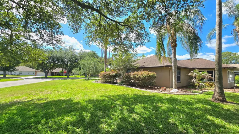 6441 SILVER OAKS DRIVE Zephyrhills, FL 33542