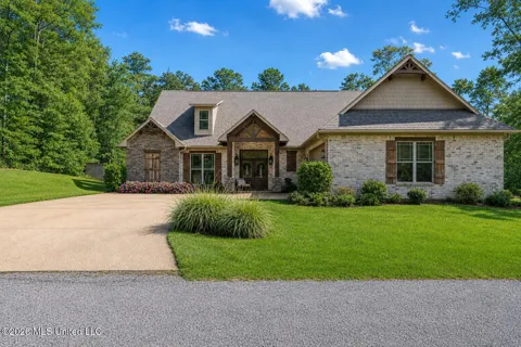 112 Laurelwood Trail