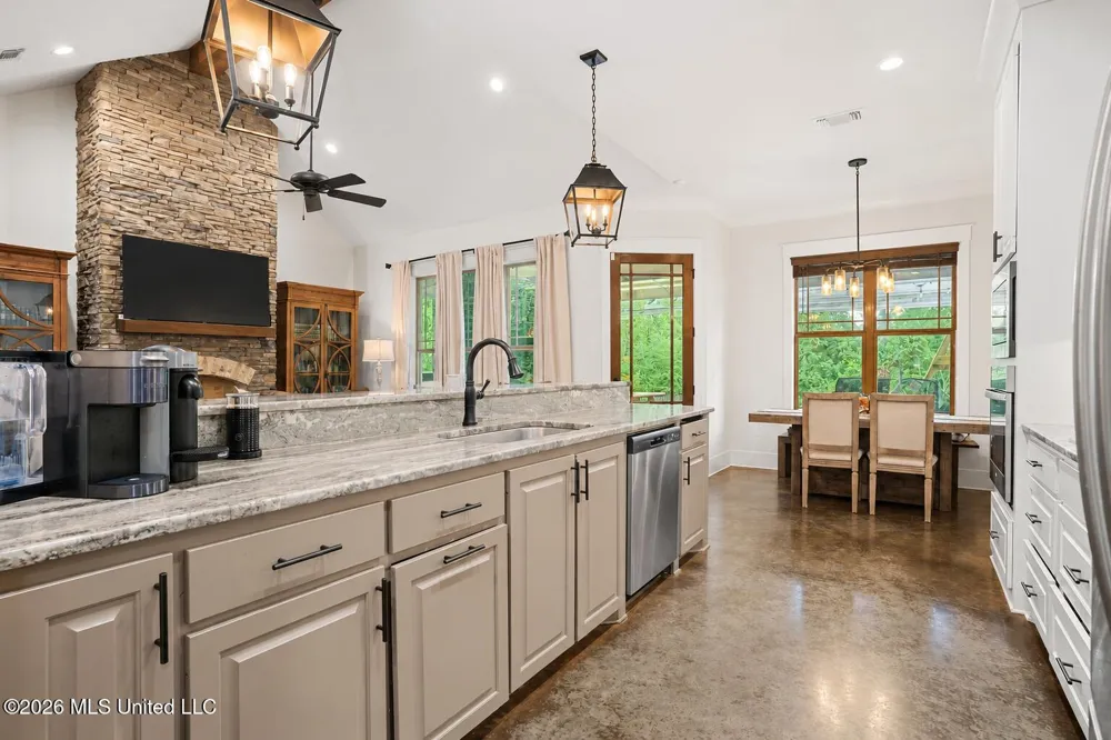 112 Laurelwood Trail Mendenhall, MS 39114