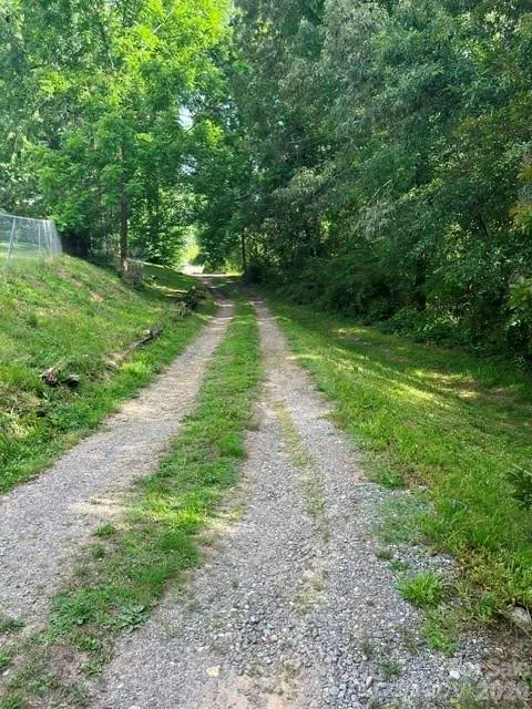 6 John Hazel Drive Swannanoa, NC 28778