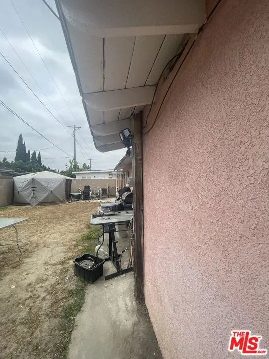 606 W Galavan Street Carson, CA 90745