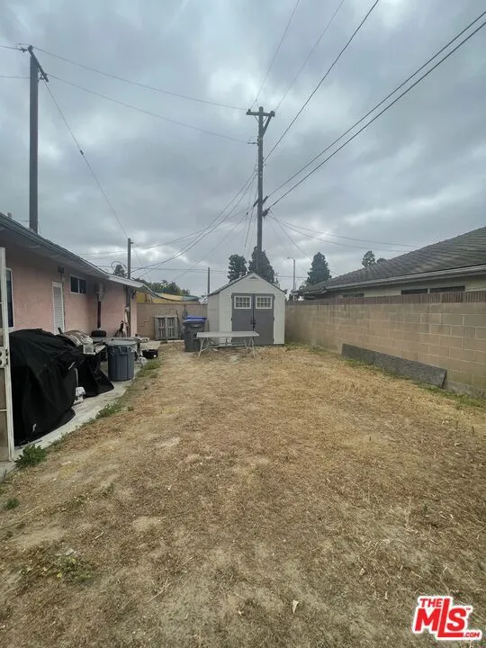 606 W Galavan Street Carson, CA 90745
