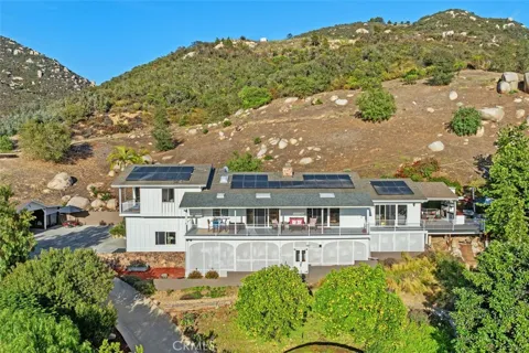 775 Old Oak Ridge