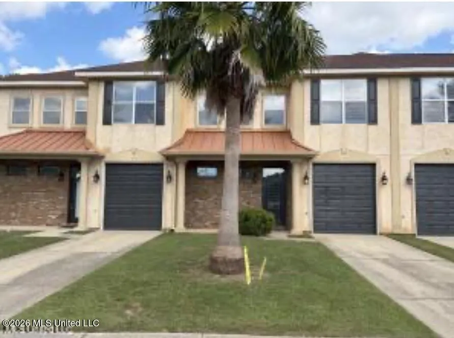 212 Capri Place Ocean Springs, MS 39564