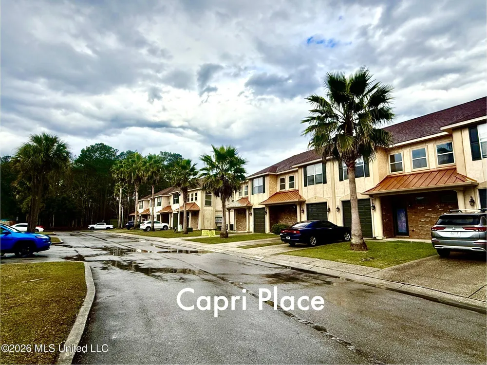 212 Capri Place Ocean Springs, MS 39564
