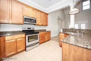 212 Capri Place Ocean Springs, MS 39564
