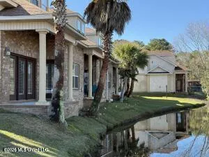 212 Capri Place Ocean Springs, MS 39564