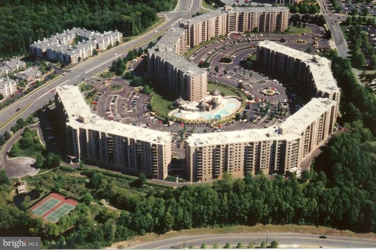 8360 GREENSBORO DRIVE #208 Mclean, VA 22102