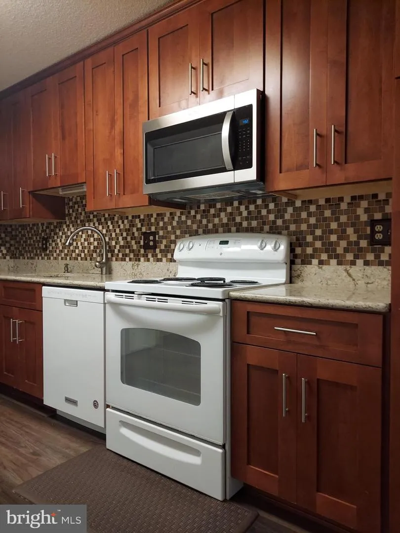 8360 GREENSBORO DRIVE #208 Mclean, VA 22102