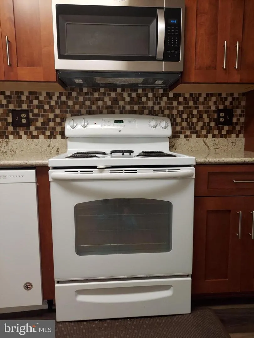 8360 GREENSBORO DRIVE #208 Mclean, VA 22102