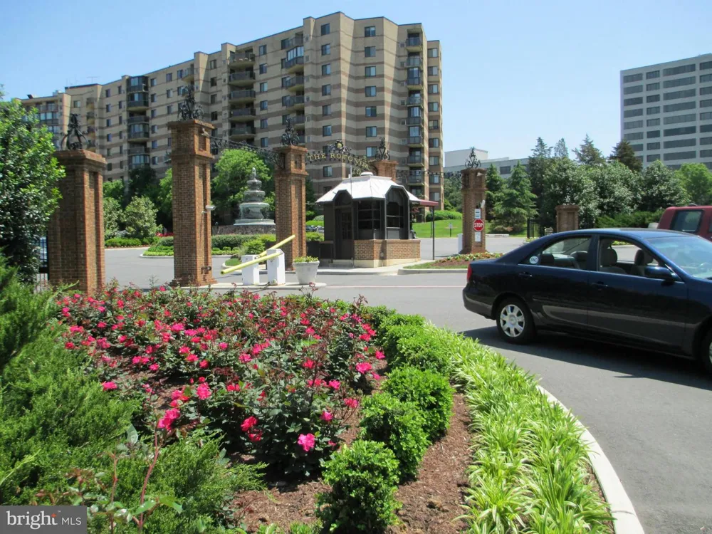 8360 GREENSBORO DRIVE #208 Mclean, VA 22102