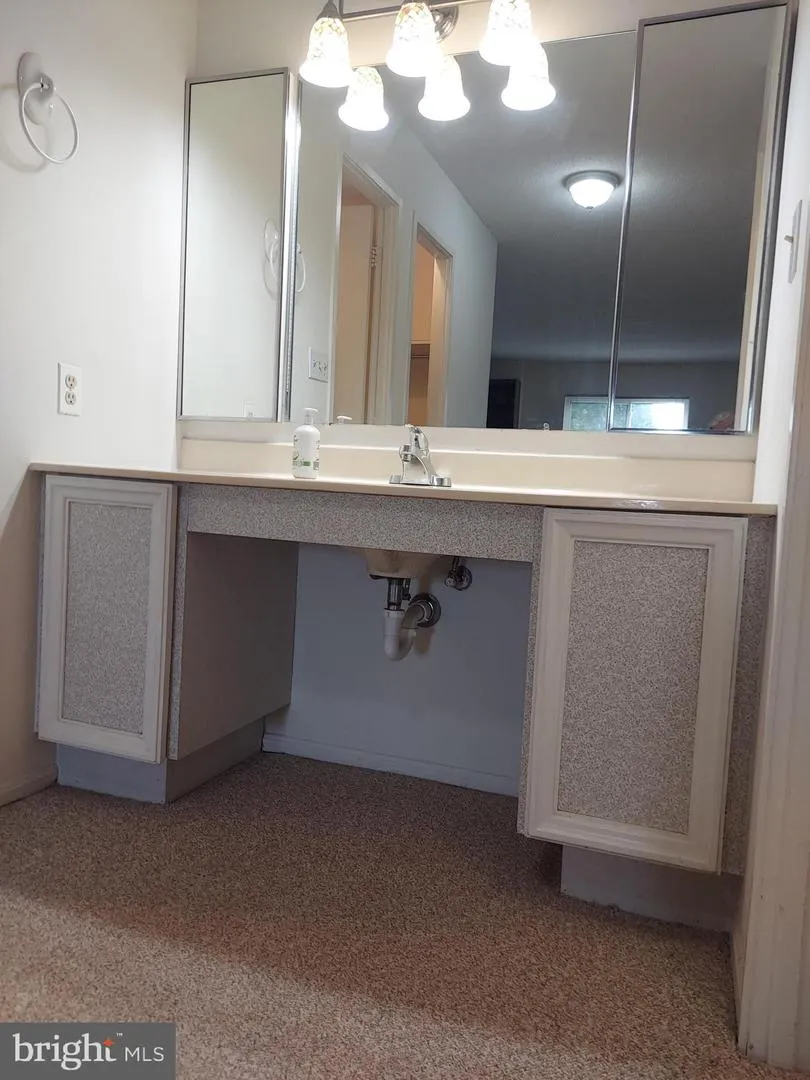 8360 GREENSBORO DRIVE #208 Mclean, VA 22102