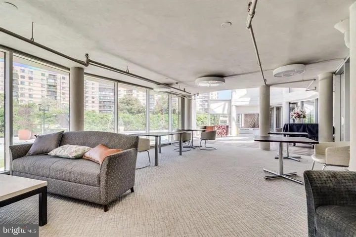 8360 GREENSBORO DRIVE #208 Mclean, VA 22102