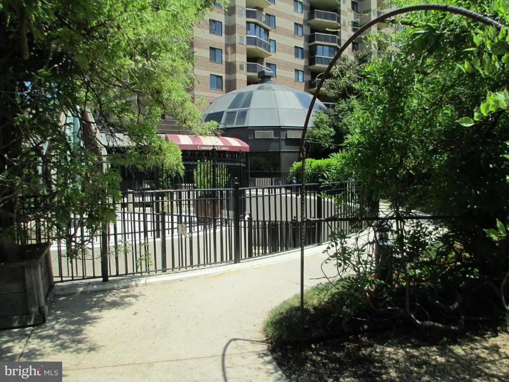 8360 GREENSBORO DRIVE #208 Mclean, VA 22102