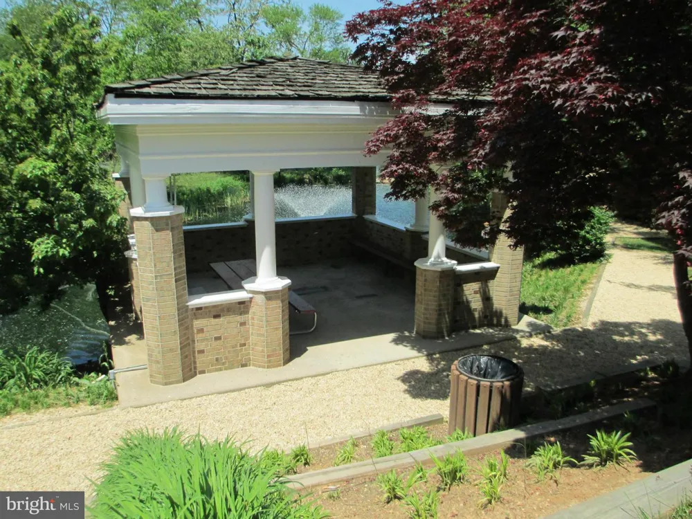 8360 GREENSBORO DRIVE #208 Mclean, VA 22102