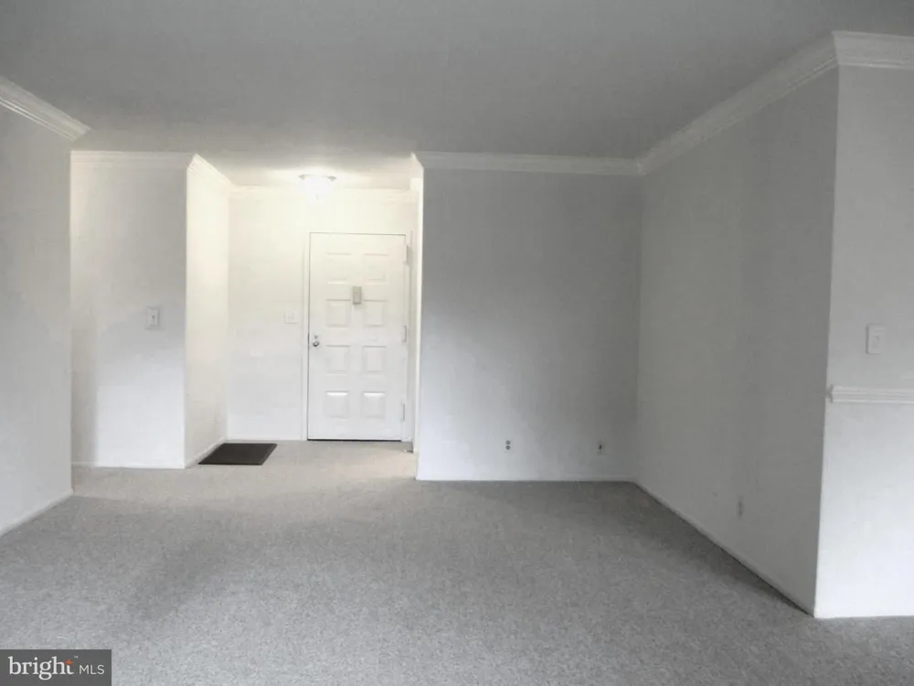 8360 GREENSBORO DRIVE #208 Mclean, VA 22102