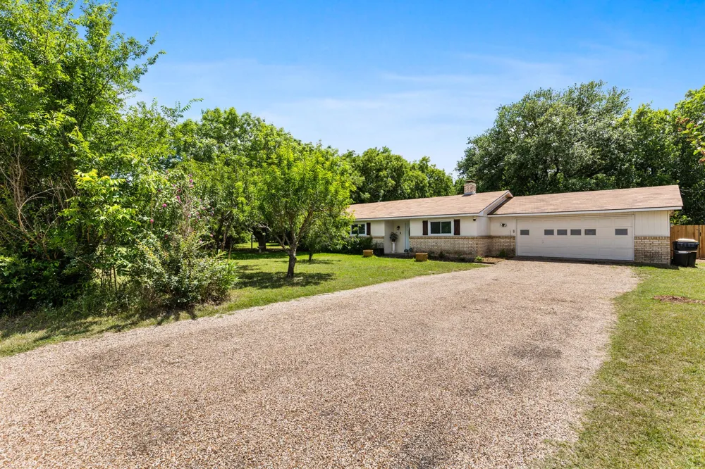 406 Cindy Lane Lorena, TX 76655