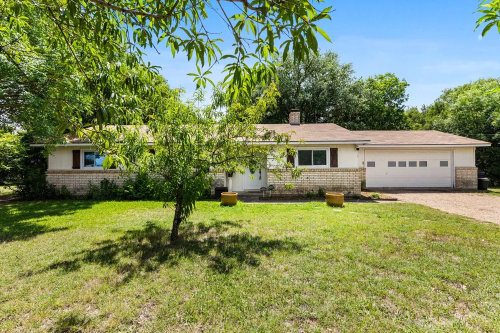 406 Cindy Lane Lorena, TX 76655