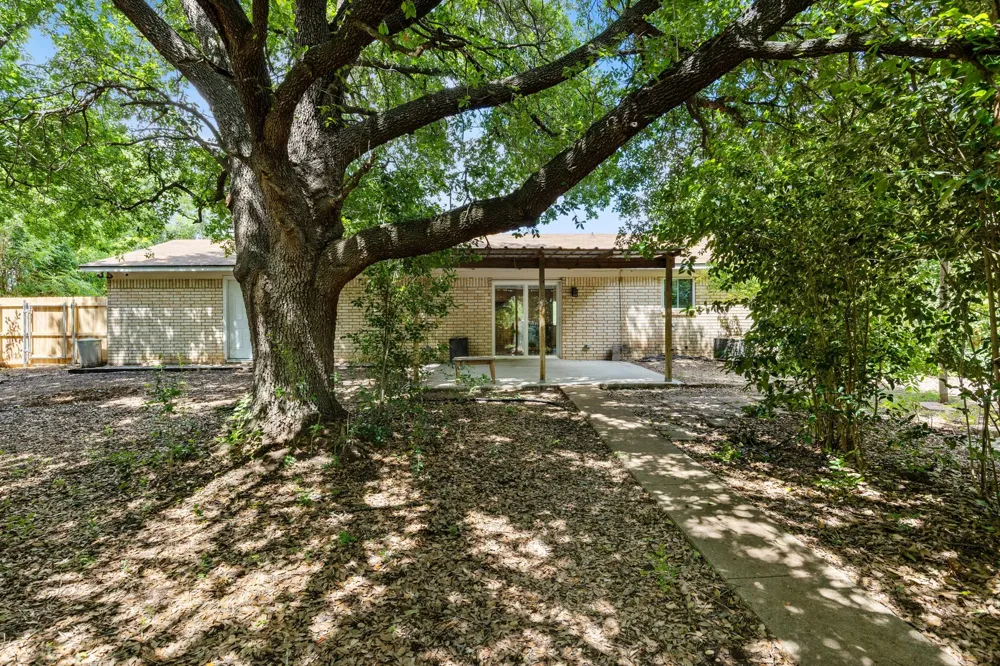 406 Cindy Lane Lorena, TX 76655
