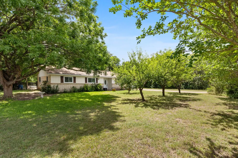 406 Cindy Lane Lorena, TX 76655