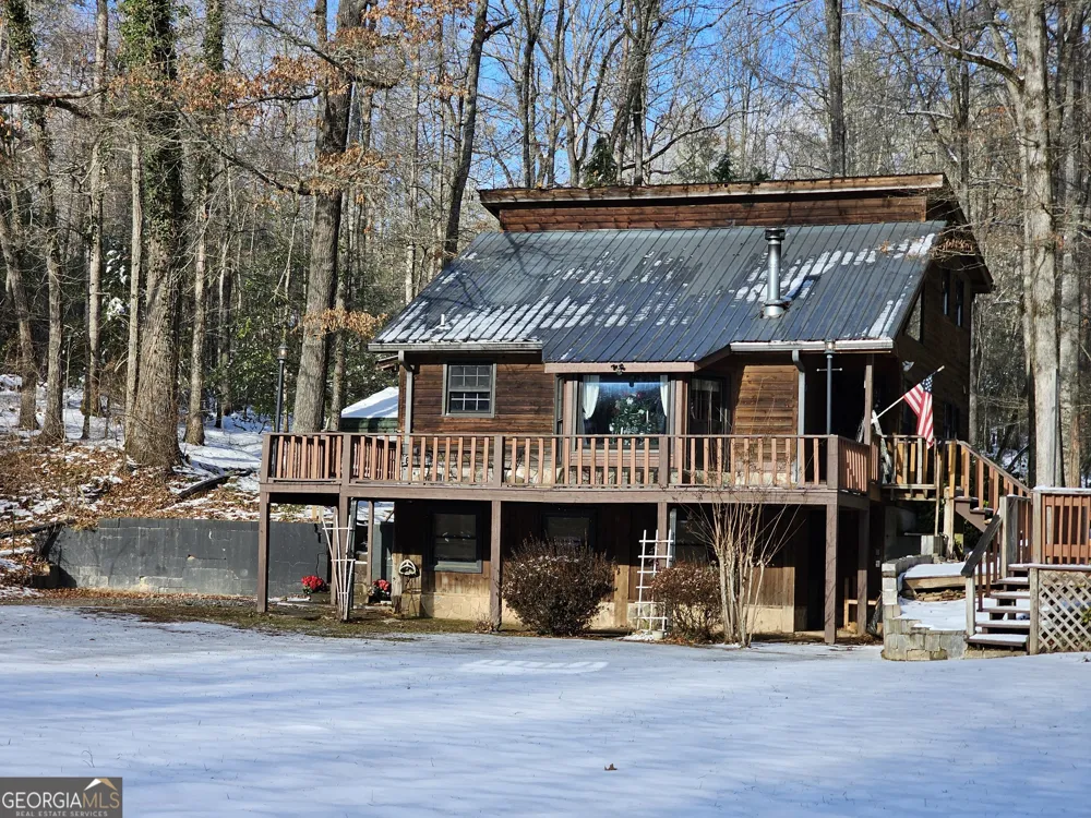 744 Skylake RD Sautee Nacoochee, GA 30571