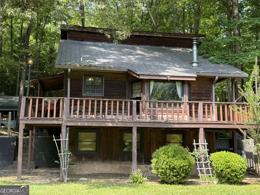 744 Skylake RD Sautee Nacoochee, GA 30571