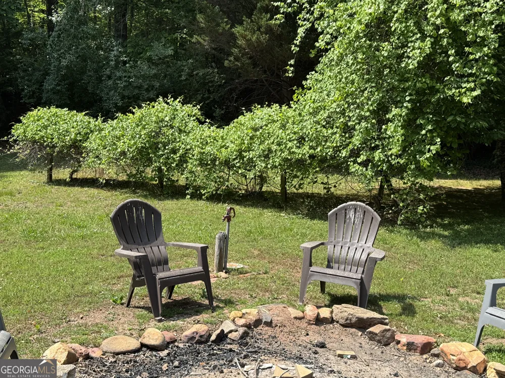 744 Skylake RD Sautee Nacoochee, GA 30571