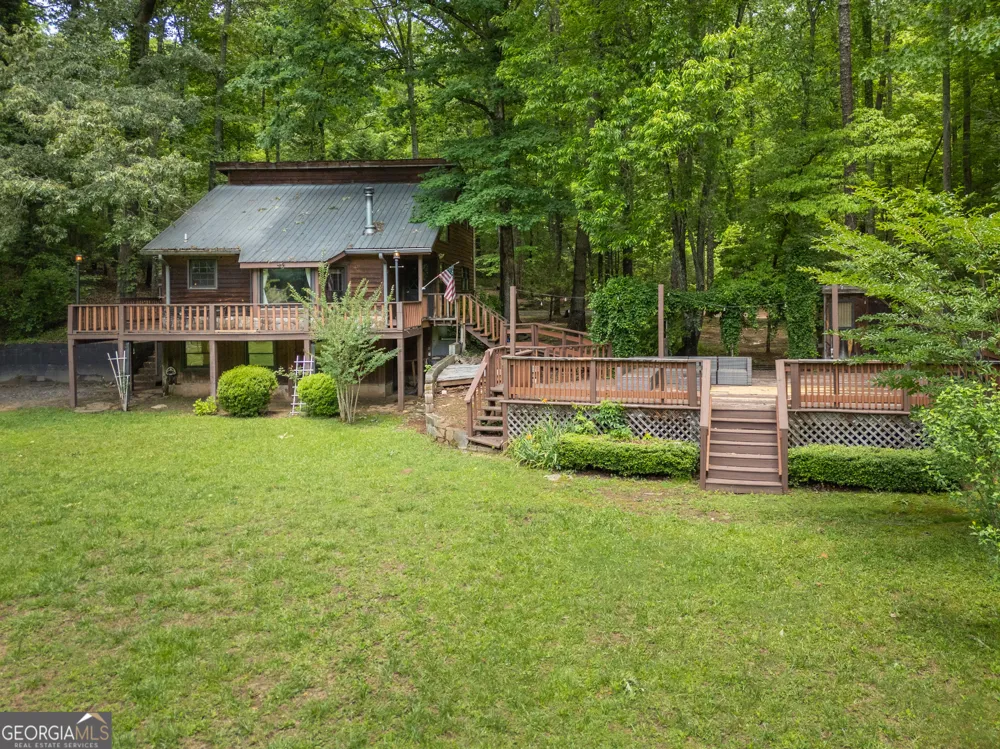 744 Skylake RD Sautee Nacoochee, GA 30571