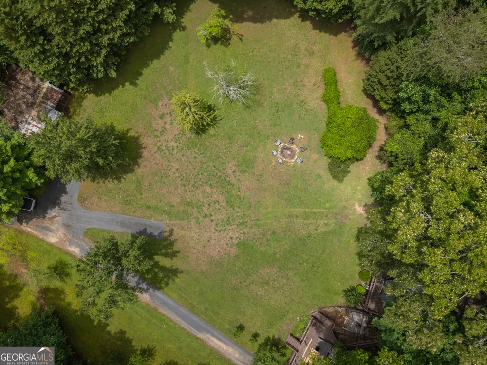 744 Skylake RD Sautee Nacoochee, GA 30571