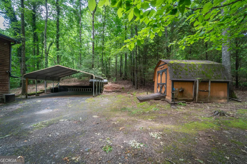 744 Skylake RD Sautee Nacoochee, GA 30571