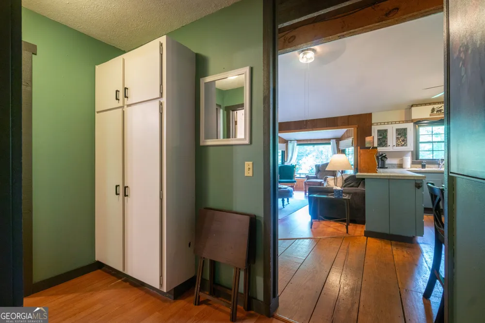 744 Skylake RD Sautee Nacoochee, GA 30571