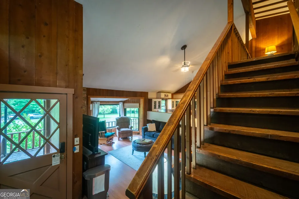 744 Skylake RD Sautee Nacoochee, GA 30571