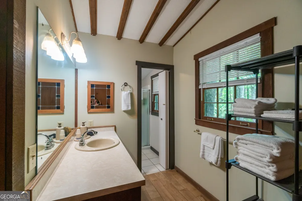 744 Skylake RD Sautee Nacoochee, GA 30571