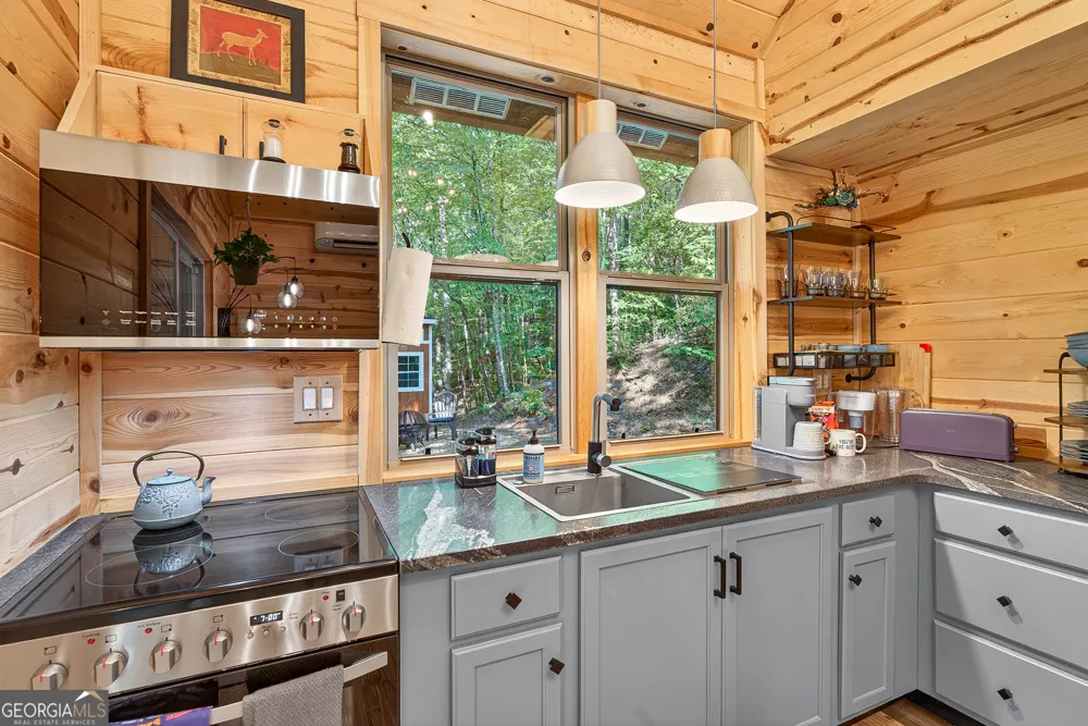 93 Martin XING Cherry Log, GA 30522