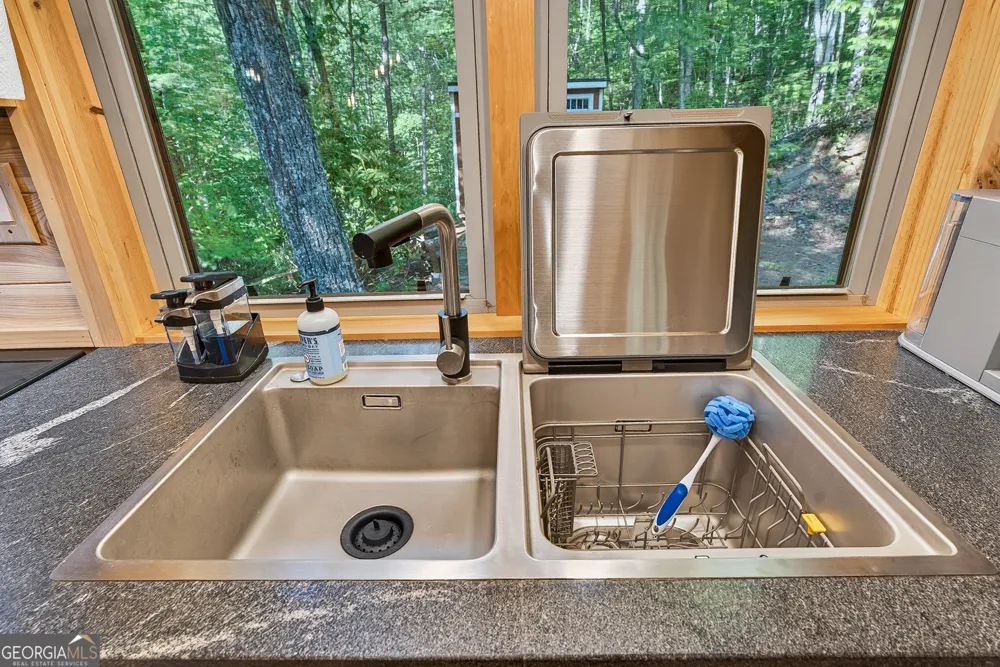 93 Martin XING Cherry Log, GA 30522
