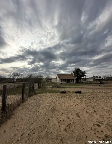 86 Fm 478 Floresville, TX 78114