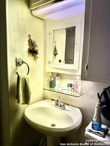 304 Tyler Beeville, TX 78102