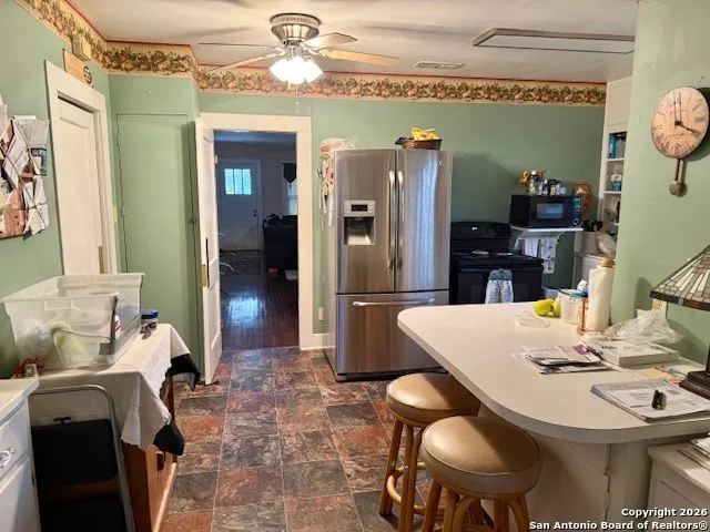 304 Tyler Beeville, TX 78102