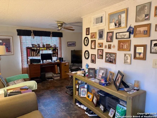 304 Tyler Beeville, TX 78102