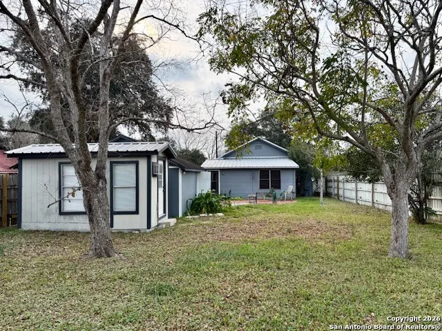 304 Tyler Beeville, TX 78102