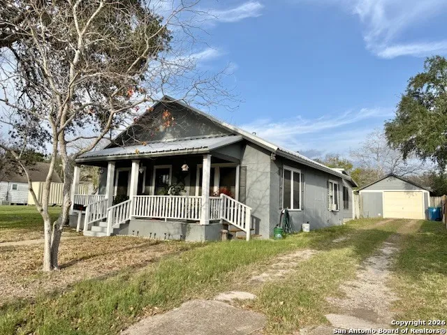 304 Tyler Beeville, TX 78102