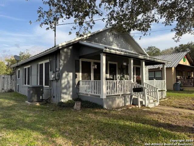 304 Tyler Beeville, TX 78102