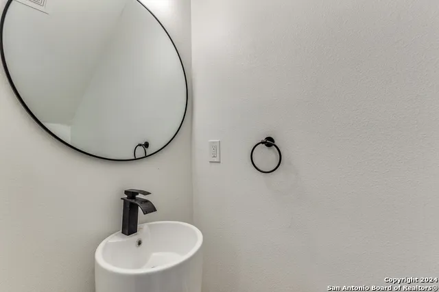 207 Gravel St San Antonio, TX 78203