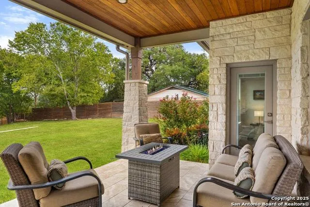 1313 Democrat Blanco, TX 78606