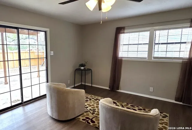 1385 PEBBLE BEACH RD Lakehills, TX 78063