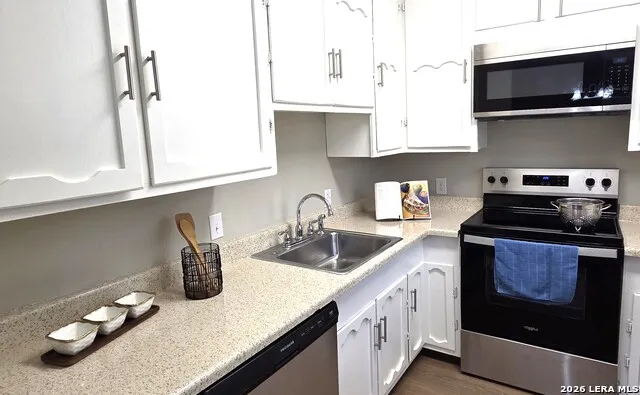 1385 PEBBLE BEACH RD Lakehills, TX 78063