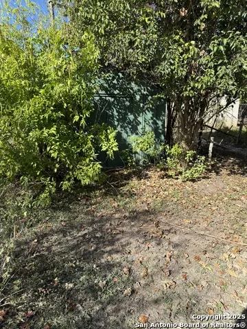 11 Main St Blanco, TX 78606